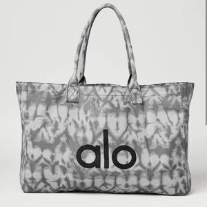 NWT Alo yoga shopper tote grey tiedye
